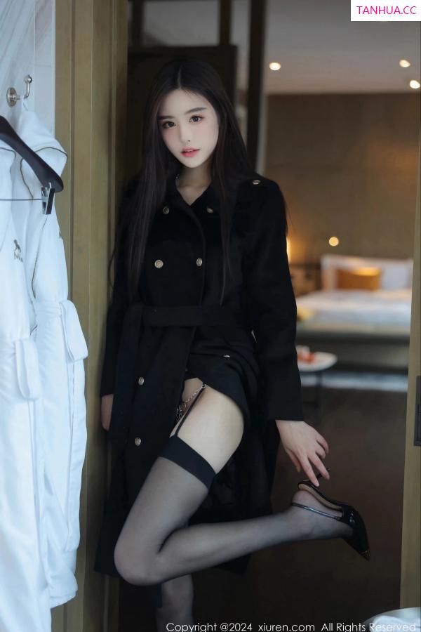   [XiuRen]高清写真图 2024.02.29 No.8152 晚苏susu 黑丝美腿第21张图片
